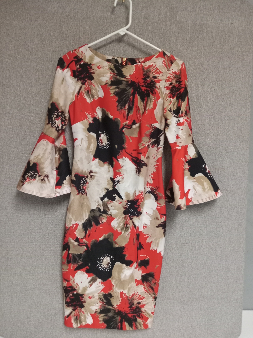 Calvin Klein Red Floral Bell-Sleeve Sheath Dress